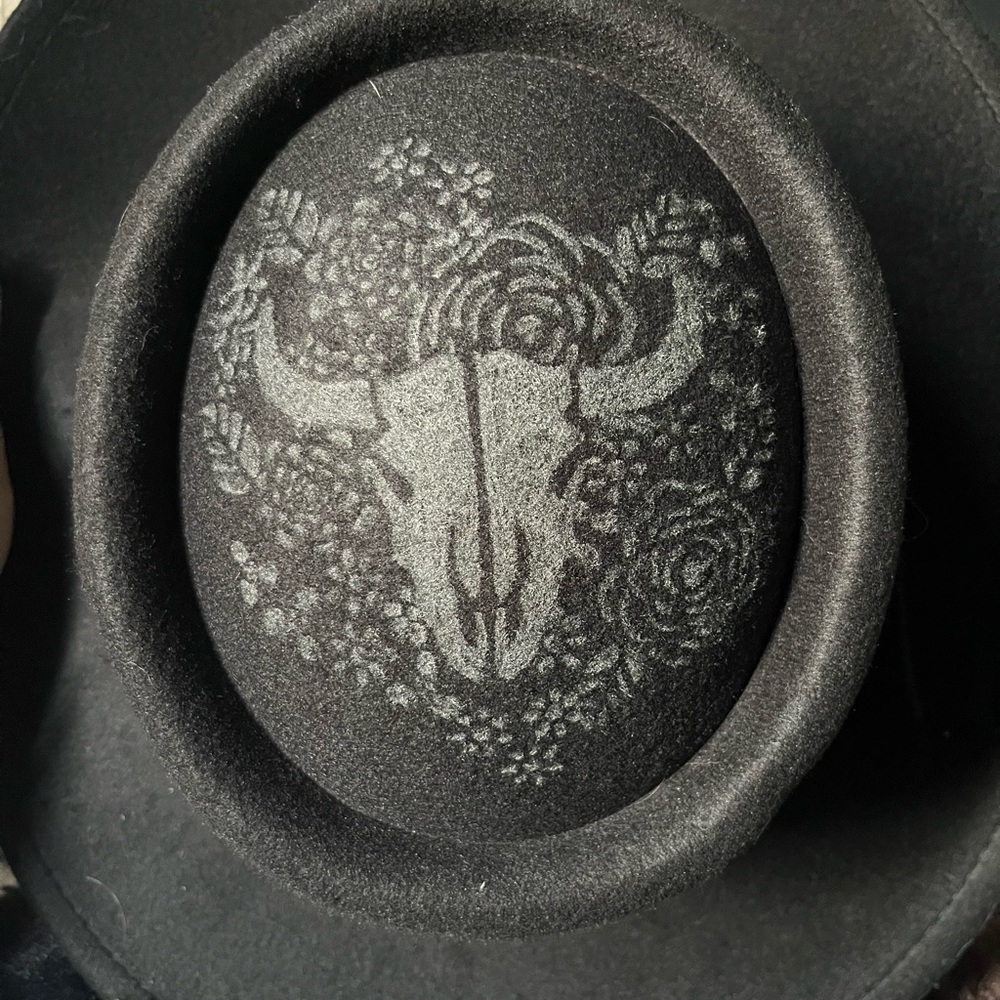 Custom drawn hat